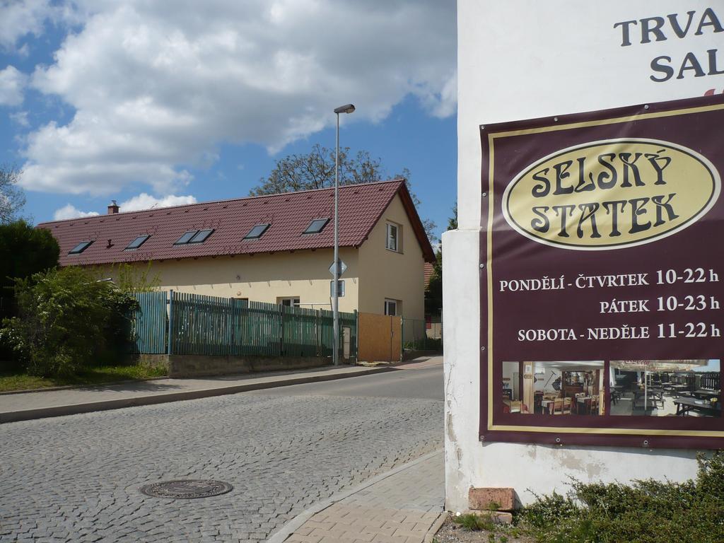 Rivendell Apartments Прага Екстериор снимка