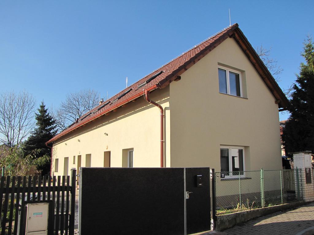 Rivendell Apartments Прага Екстериор снимка