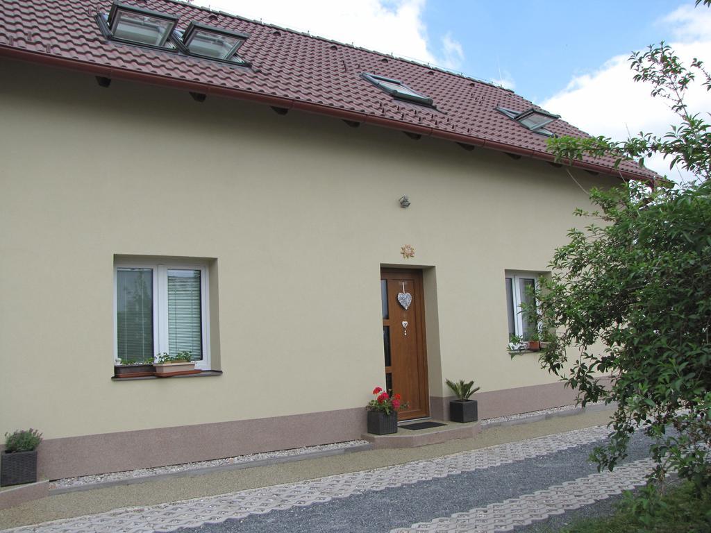 Rivendell Apartments Прага Екстериор снимка