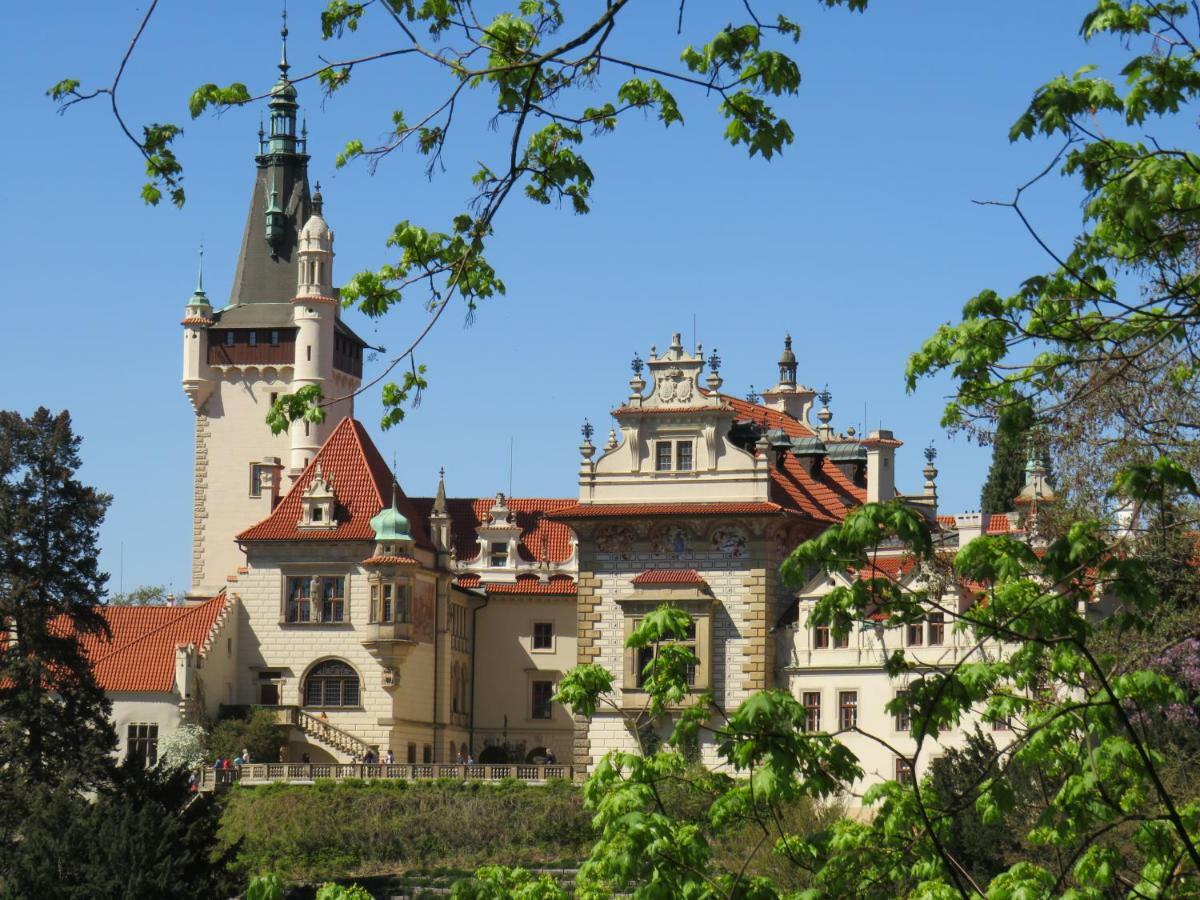 Rivendell Apartments Прага Екстериор снимка